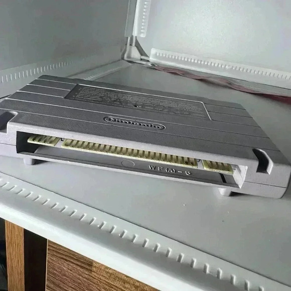 Super Mario World 2: Yoshi's Island (SNES Super Nintendo) Authentic Cart Tested - Picture 3 of 6